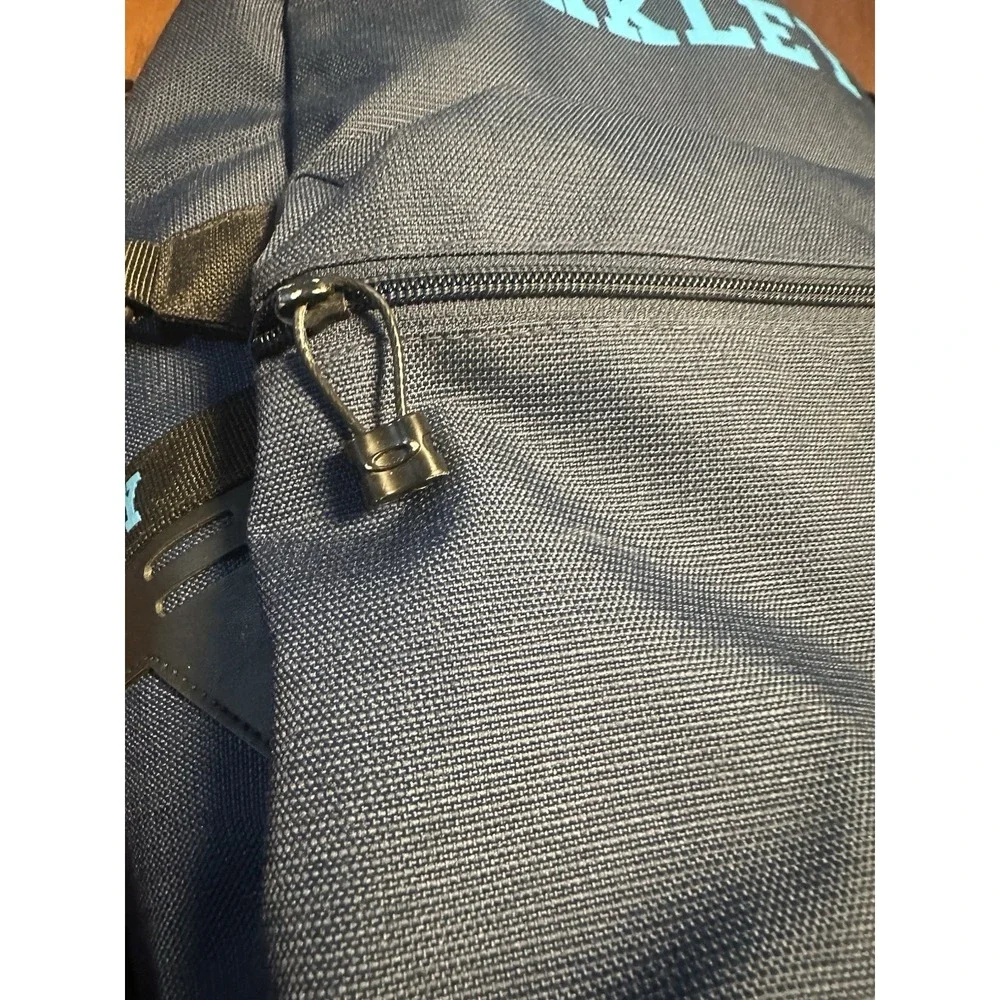 Oakley Backpack -‎ College Dress Blues, Large ( 17.5